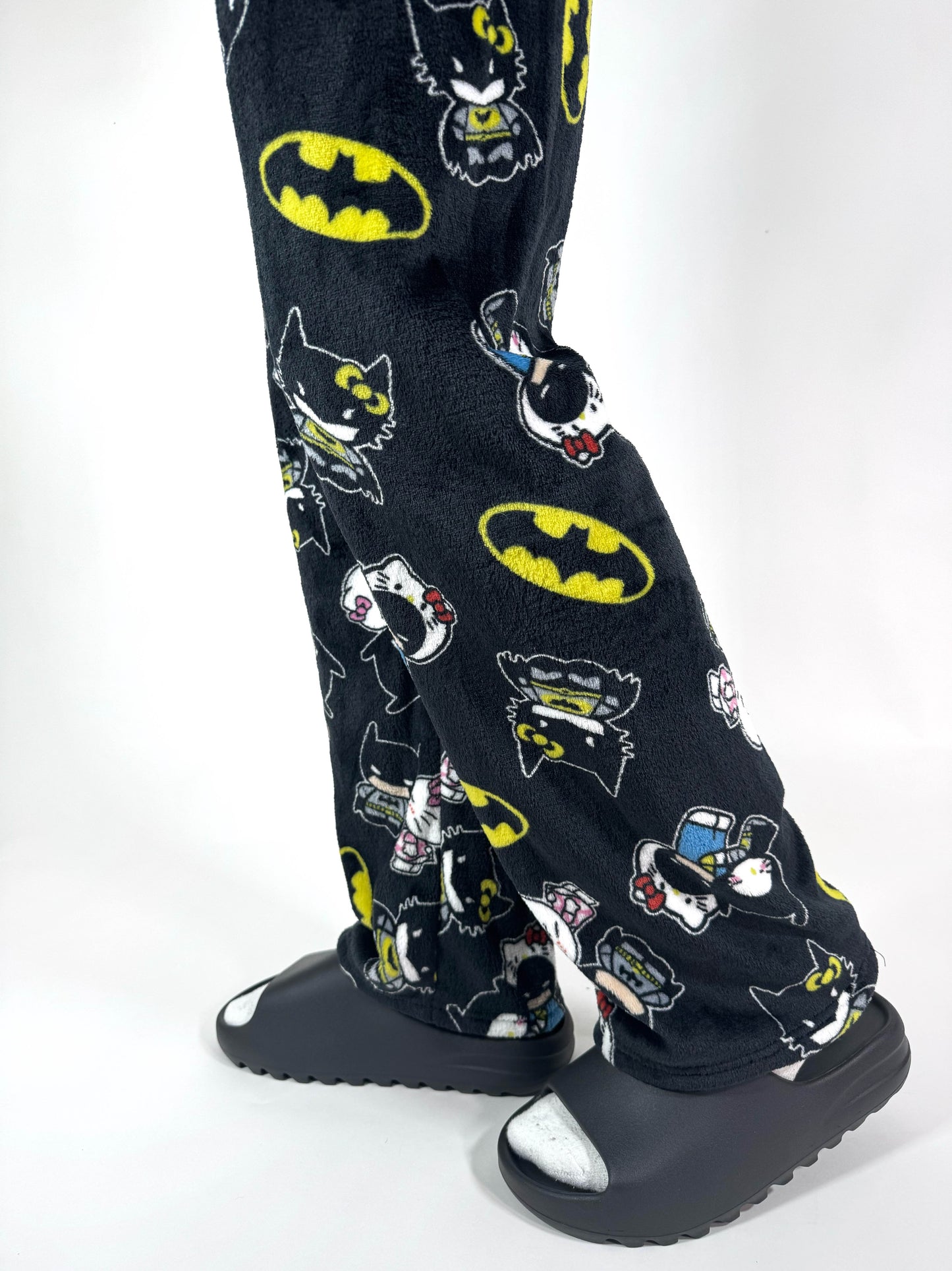 Spodnie piżamowe Batman X Hello Kitty – czarne